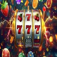 Tampilan lengkap fitur taruhan olahraga, live casino, dan game dalam aplikasi MCM Bola setelah proses download berhasil